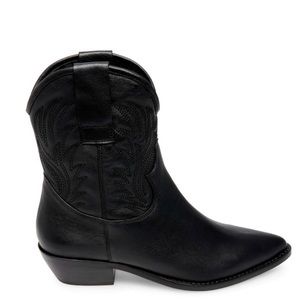 Steve madden leather cowboy boots used once
